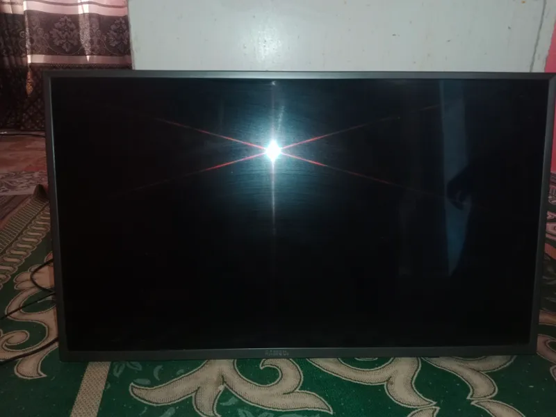 SAMSUNG 32 talik televizor.Holati :yaxshi SAMSUNG 32 talik televizor.Holati :yaxshi