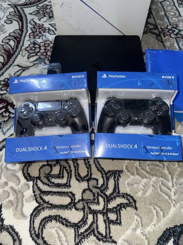 PS4 Slim 512 gb + Ps VR + 2 gamepad 5 PS4 Slim 512 gb + Ps VR + 2 gamepad 5
