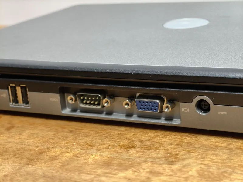 Ноутбук Dell d630 с набором софта Mercedes-Benz — фото 3