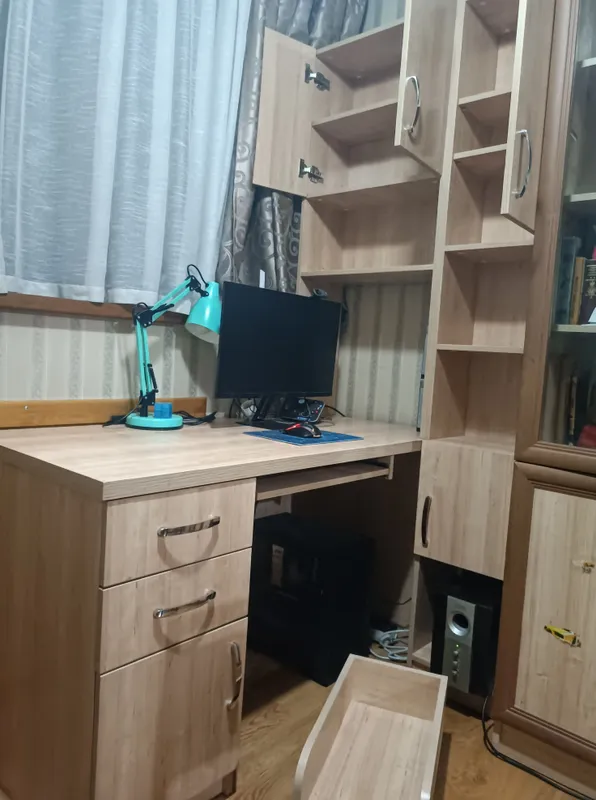письменный стол шкаф кровать 1