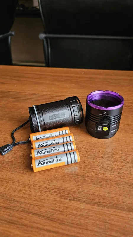 Kraska tekshiradigan fonar orginali UV lampa 2