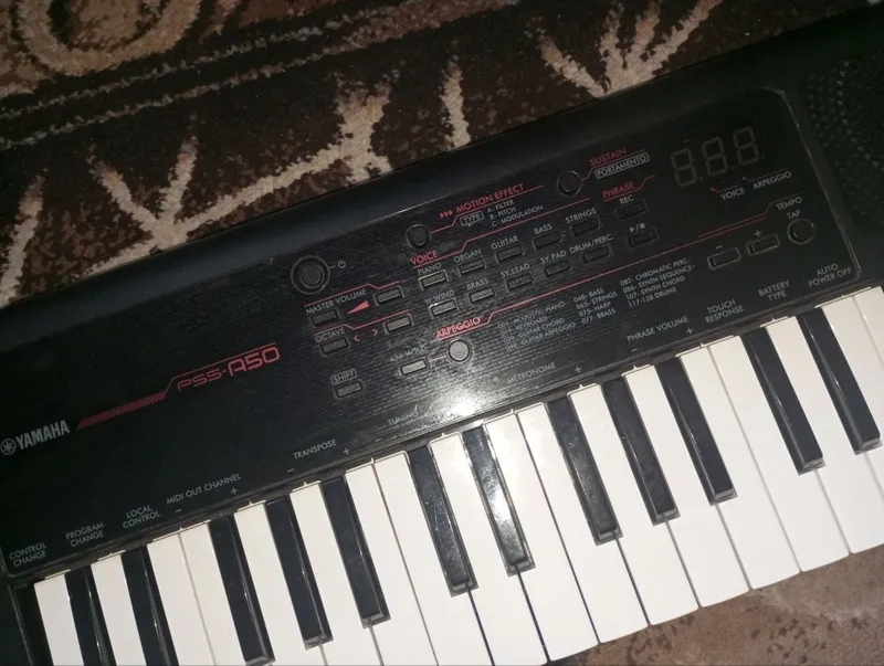 Elektro pianino yamaha pss aso 3 Elektro pianino yamaha pss aso 3