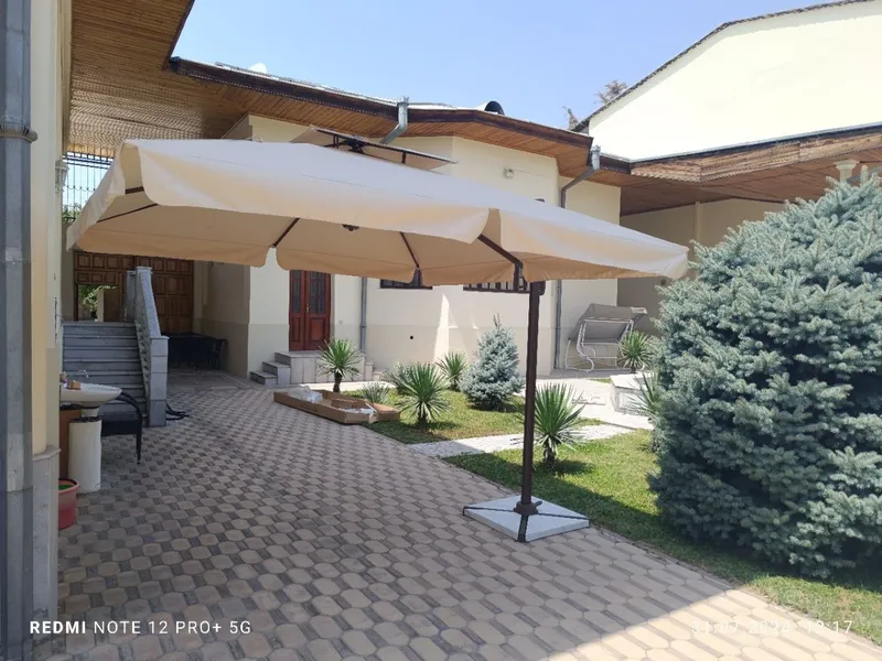 Zontik naves tent optom