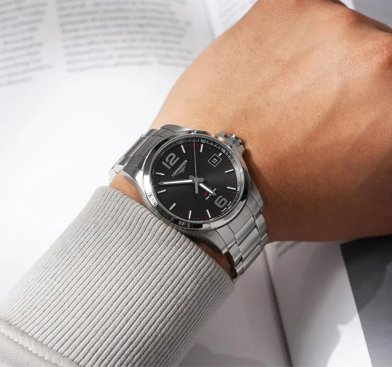 Швейцарские часы LONGINES Conquest V.H.P. Кварцевый механизм — фото 2