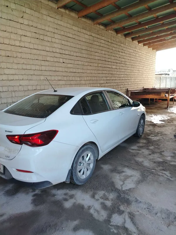Автомобиль ОНИКС 5 Автомобиль ОНИКС 5