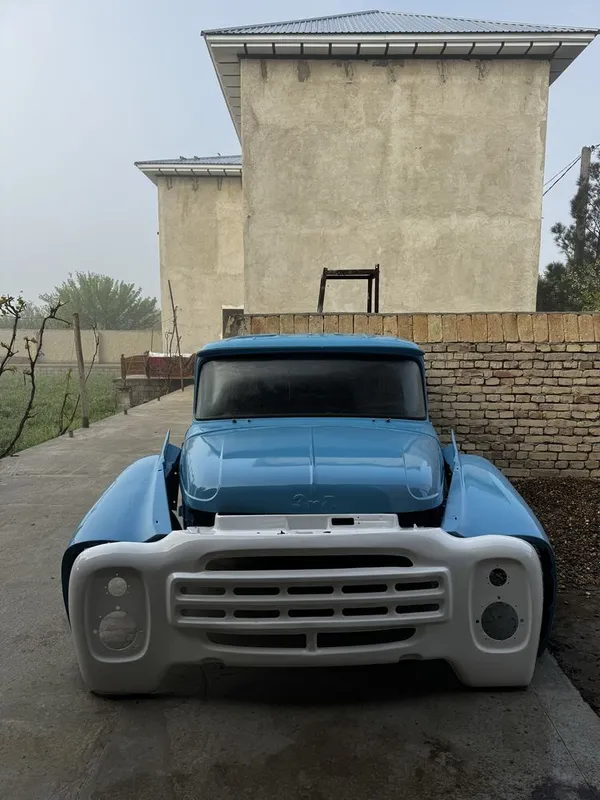 Zil kaminka sotiladi