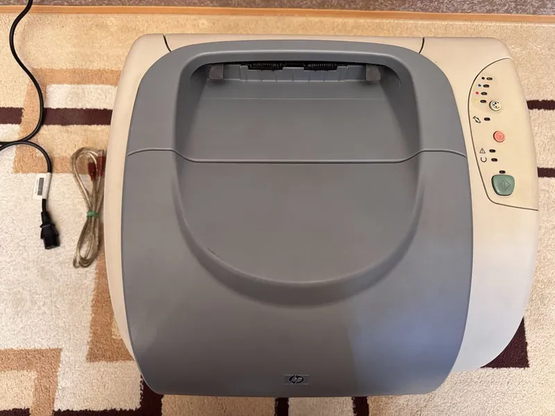 Продаётся лазерный Принтер HP Color LaserJet 1500L 5