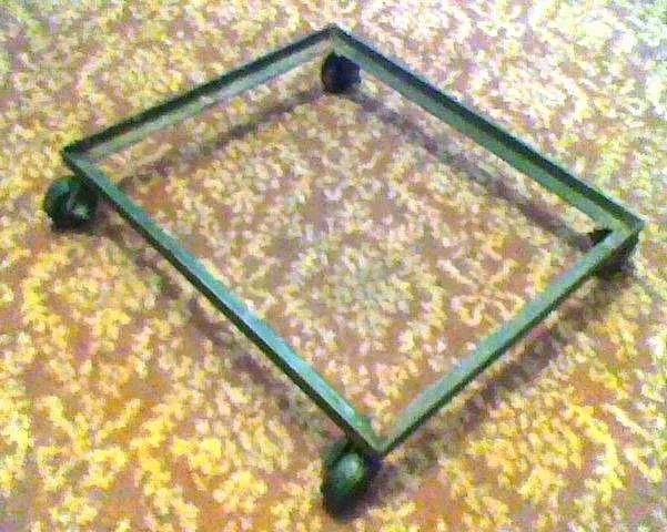 Подставка на колёсиках Подставка на колёсиках