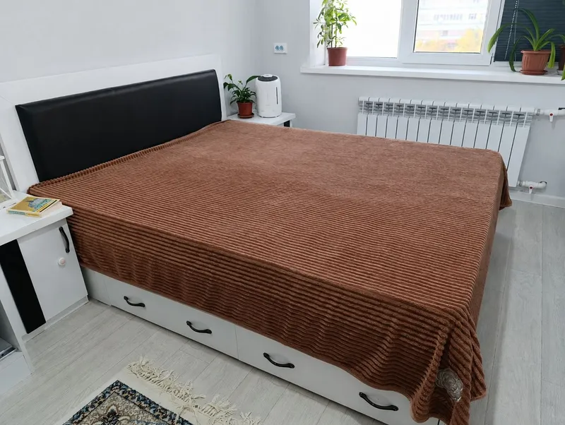 Двухспальная кровать Двухспальная кровать