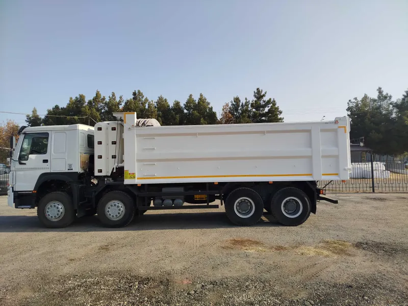 Автосамосвал Howo 8x4 на метан газе 40 тонна новый счет справка — фото 2