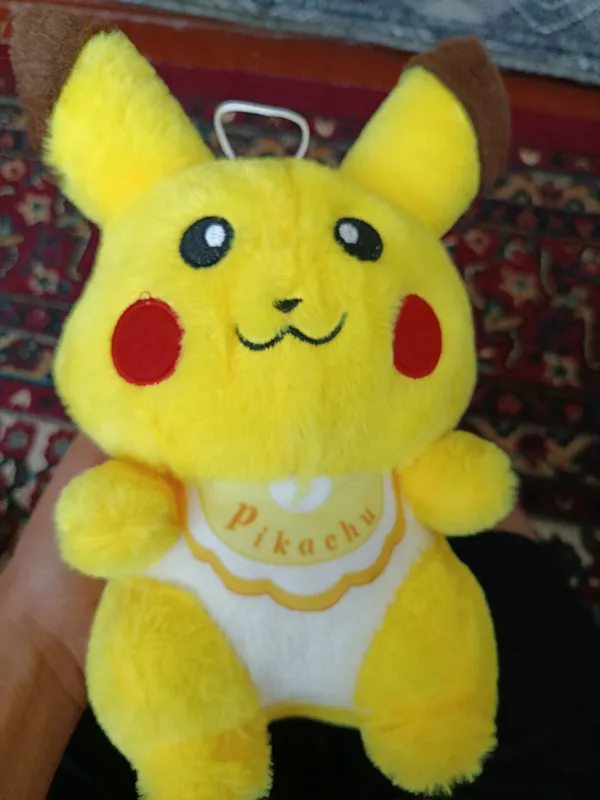 pekachu sotiladi 30000 ming hali yangi