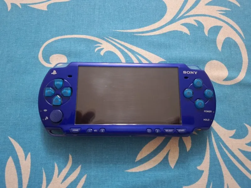 Sony PSP 2000 Blue 1 Sony PSP 2000 Blue 1
