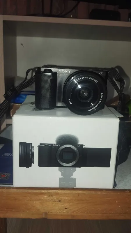 Видеокамера Sony zv-e10