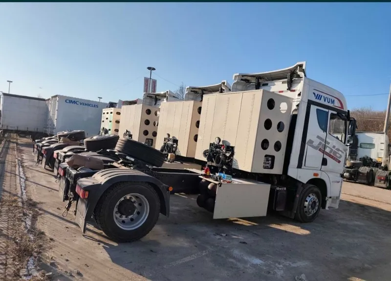 Седельный тягач FAW JH6 4x2 CNG (на метане) Седельный тягач FAW JH6 4x — фото 3