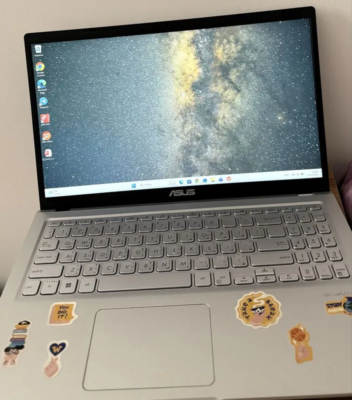Asus noutbuk Windows 11, SSD, o‘qish va ish uchun