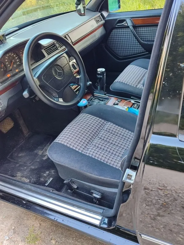Mersedes Benz w 124 9 Mersedes Benz w 124 9