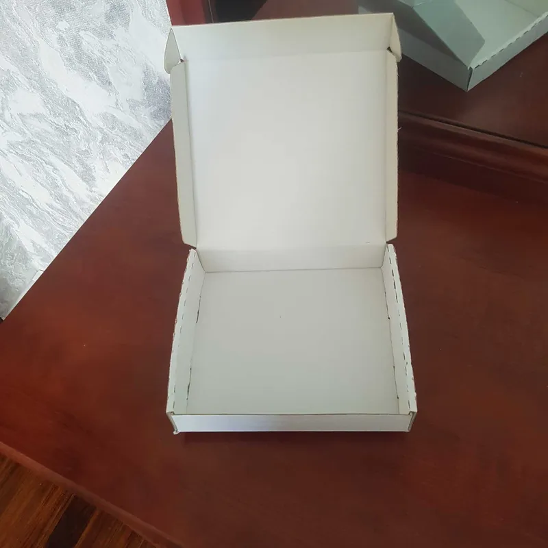 Продам картон каробки 300 сум. 6