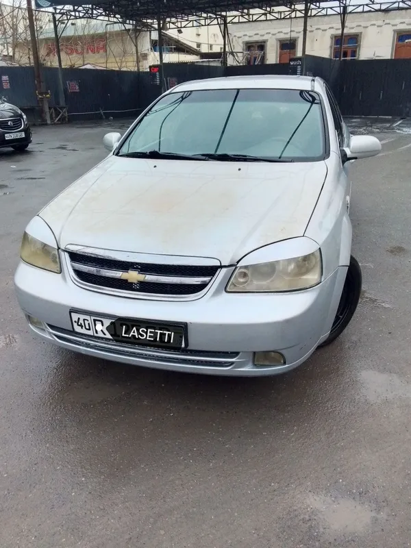 Lasetti sotiladi YILI 2012