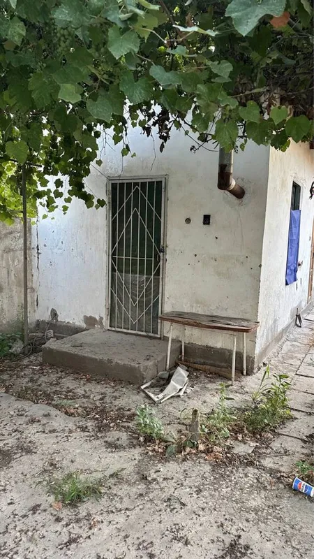 Dacha hovli sotiladi 8 sotih 5 Dacha hovli sotiladi 8 sotih 5