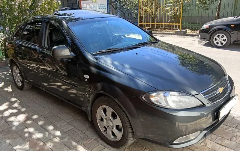 Chevrolet Lacetti / Gentra 3-pozitsiya sotiladi 1 Chevrolet Lacetti / Gentra 3-pozitsiya sotiladi 1