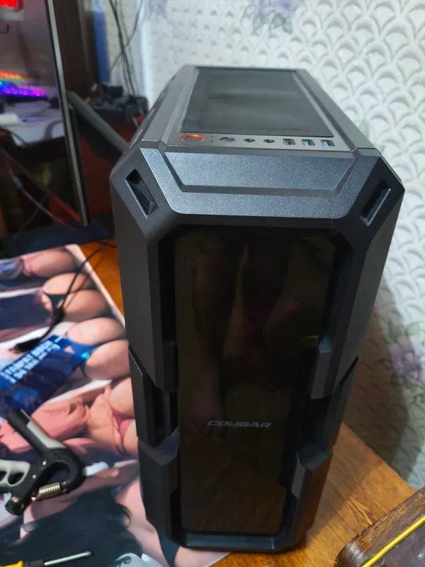 компьютерный кейс Cougar MX 440 редкий экземпляр 1
