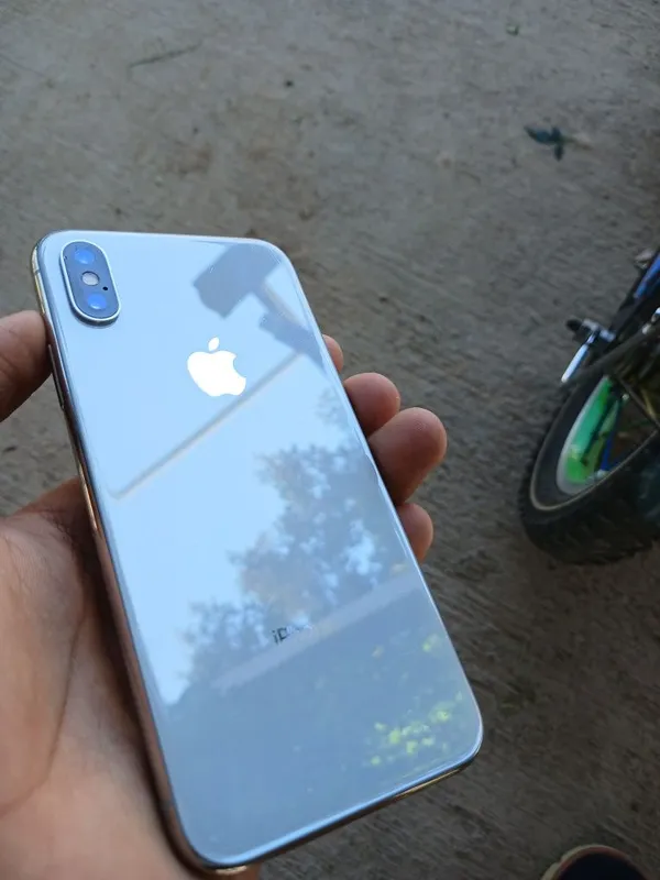 iPhone X sotiladi 3 iPhone X sotiladi 3