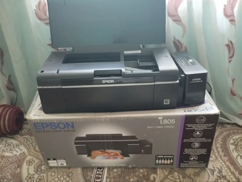 Принтер Epson L 805. Срочно сотилади. Холати аъло 1