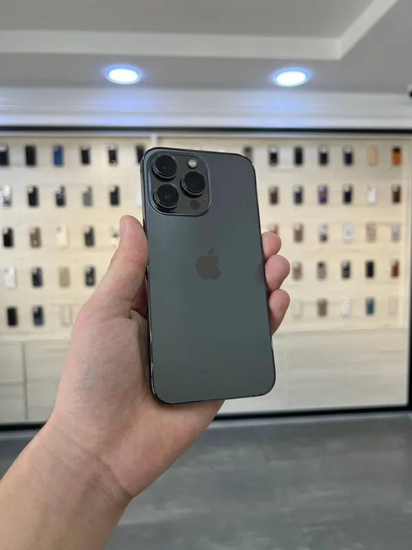 iPhone 13 Pro 1 iPhone 13 Pro 1