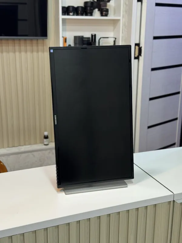 Samsung monitor 27 ips 2 Samsung monitor 27 ips 2