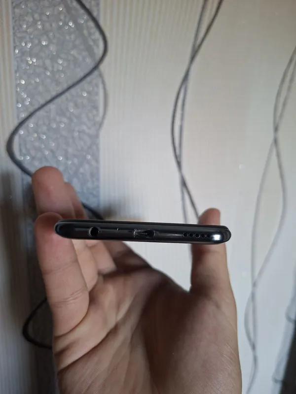 Продам Honor 10 Lite, 64GB, в хорошем состоянии 7