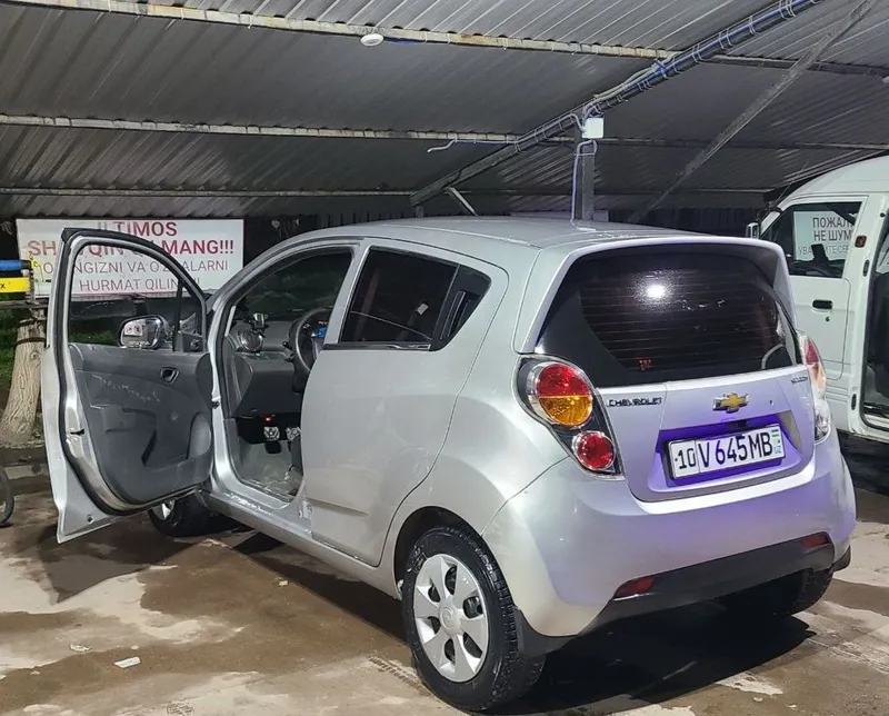 Spark sotoladi.. 1 Spark sotoladi.. 1