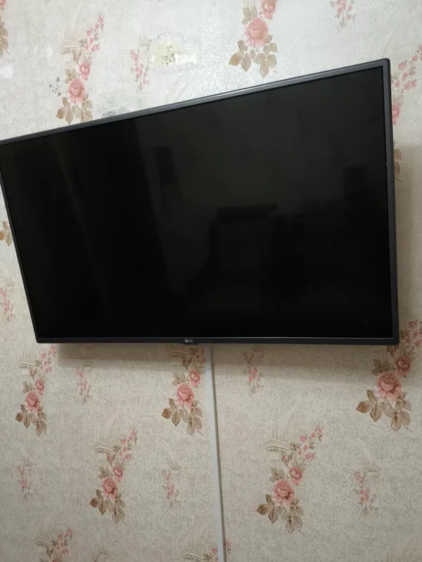 продаю телевизор LGsmart 42 1