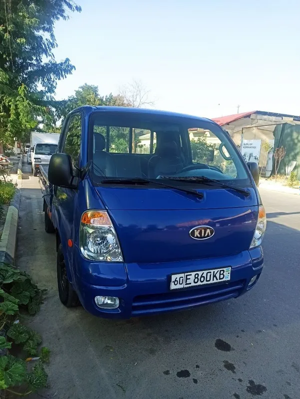 KIA bongo sotiladi ishlab turgan 2011 yil metan — фото 1