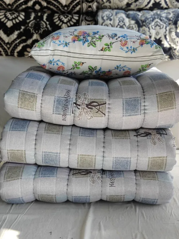 toshak korpa yostiq （komplekt）