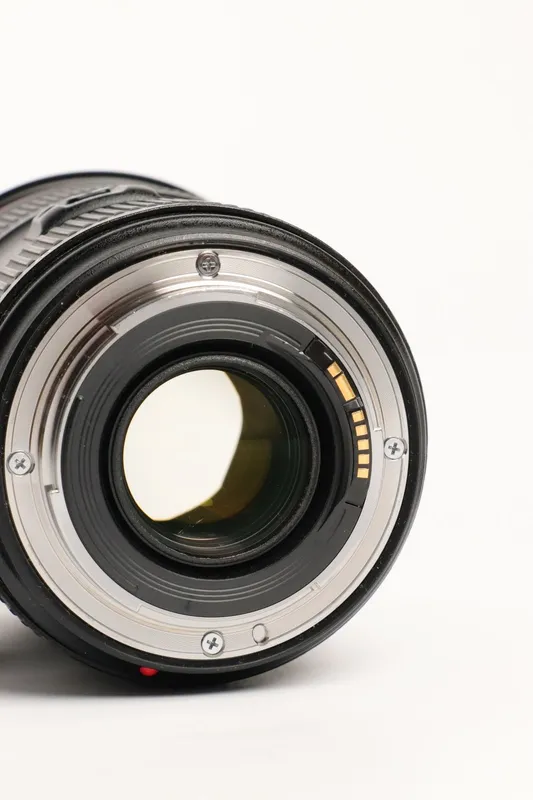 Canon EF 24-70 2.8 L USM II 4