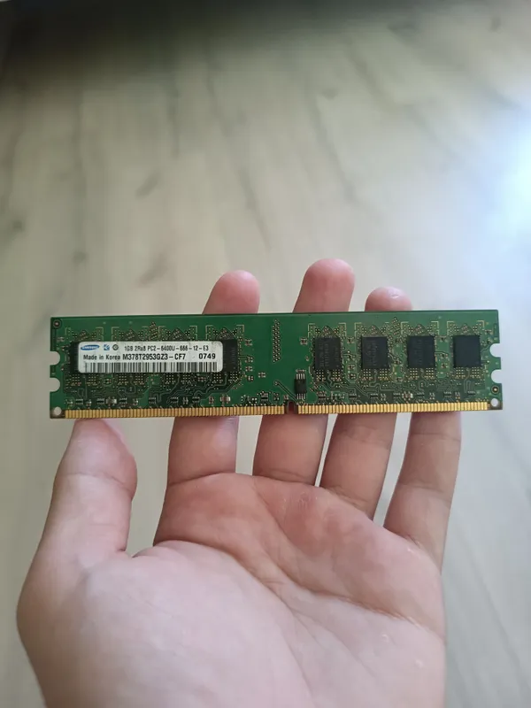 DDR2 1GB