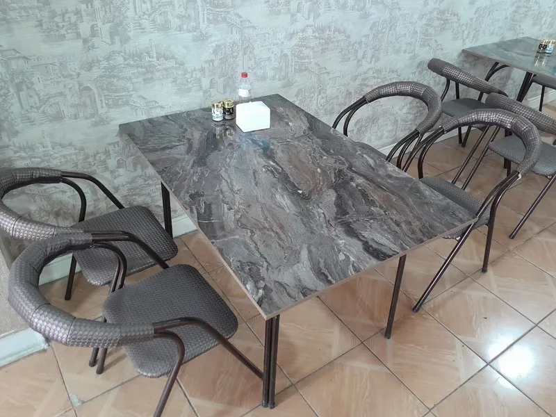 oshxona uchun stol stullar toplami