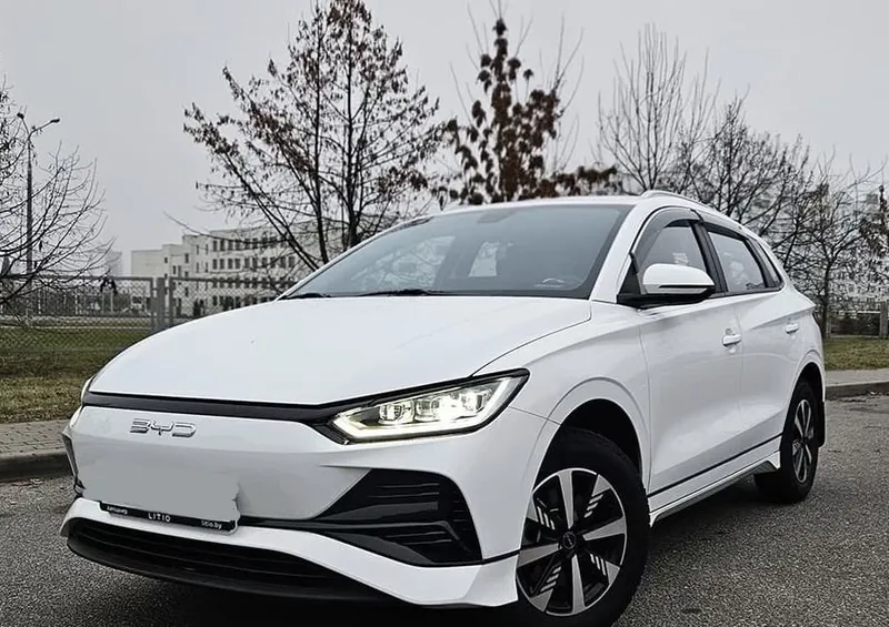 BYD E2 2023 yil 5 000 km BYD E2 2023 yil 5 000 km