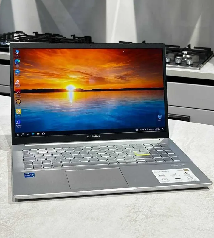 Asus Vivobook i5-1135g7/8/256/Display OLED FHD 15'6 4 Asus Vivobook i5-1135g7/8/256/Display OLED FHD 15'6 4