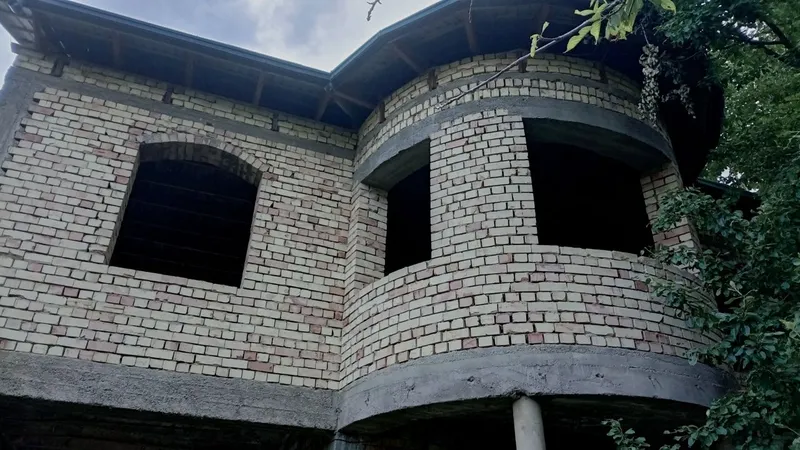 Parkentda dala xovli sotiladi 2 Parkentda dala xovli sotiladi 2