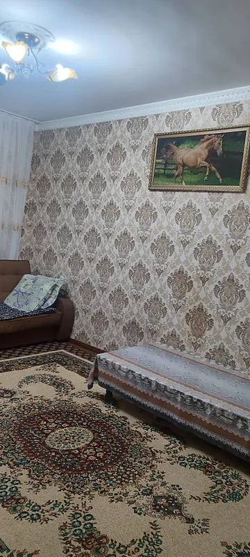 продается 1 комнатная ,Феруза, 2 й этаж,Таксопарк 1