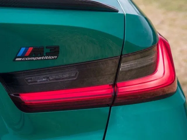 BMW M3 Competition xDrive — фото 3