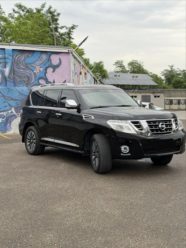 Nissan Patrol 2019 Platinum Flagman Qora — фото 2
