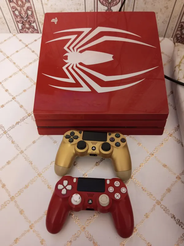 PlayStation 4 Pro Limited Edition Spider-Man (1TB) — фото 2