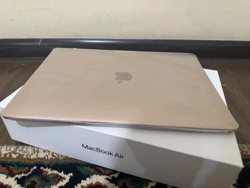 Macbook Air M1 13.3dyum 8/256 заряд 97% — фото 1