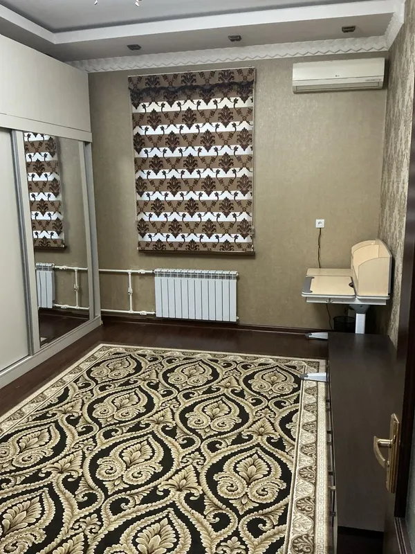 Сталинский дом Высокопотолочка 3ком квартира в центре.Аския 10