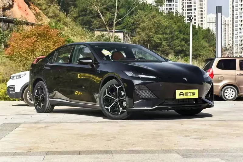 Deepal SL03 Sport версия фулл гибрид — фото 2