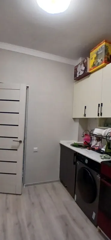 Dom sotiladi yangi yol gulbaxorda