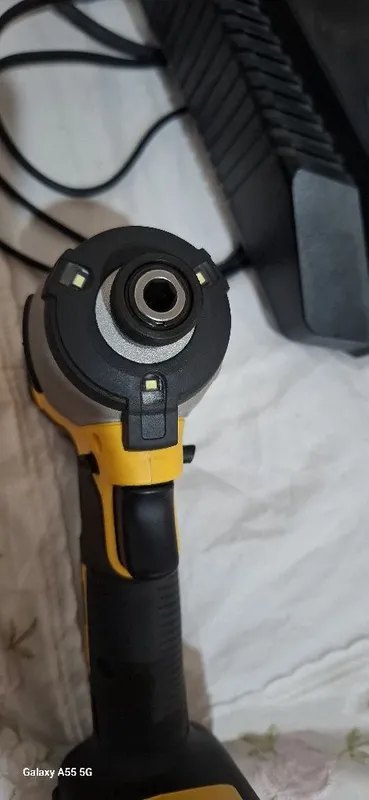 Dewalt hilti bosch makita festul kapro 3 Dewalt hilti bosch makita festul kapro 3