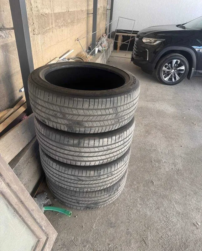 KUMHO ECSTA 245/45 R21 1 KUMHO ECSTA 245/45 R21 1